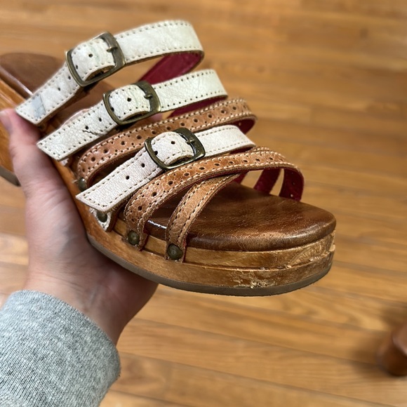 Like New!!! Bed Stü- Adriana-Size 8.5 - Picture 3 of 4